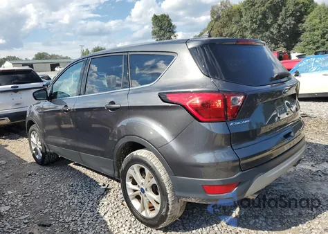 2019 Ford Escape Se z USA, uszkodzony, nr VIN 1FMCU0GD5KUC49556